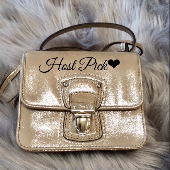 Coach Handbags - Coach crossbody 🎉HP🎉